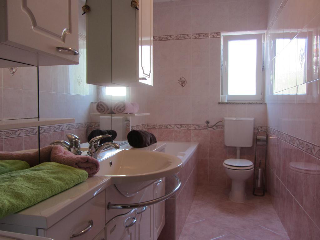 Apartments Dilja Malinska Pokoj fotografie
